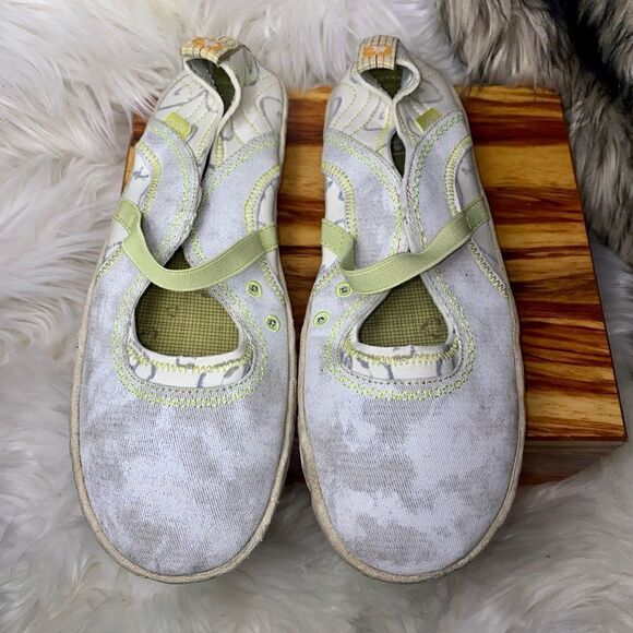 Cushe Shucoon Mary Jane Active Sneaker Women’s Size 11/42EU Slip-on Surfer - Picture 5 of 9